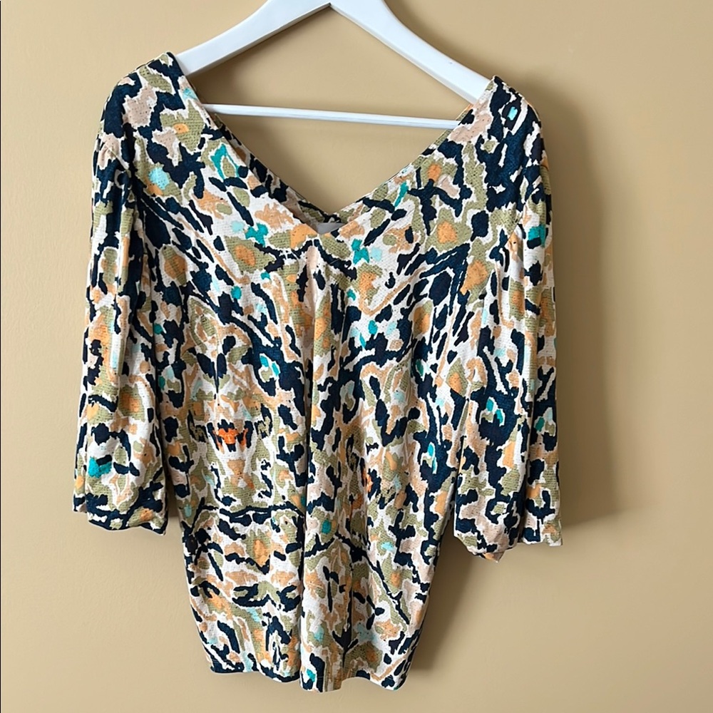 NIC+ZOE Blue and White Flutter Sleeve Blouse. 1X.  Excellent condition.